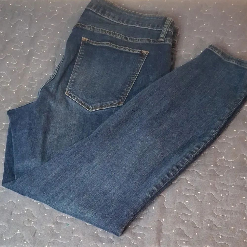 Gap Curvy True Skiiny Jeans size 33
